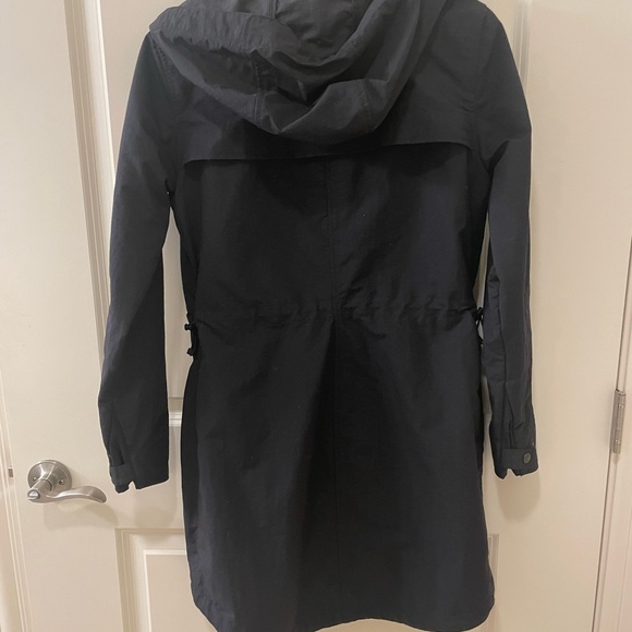 Canada Goose Women’s Rain/Wind Jacket Sz S - Picture 2 of 5